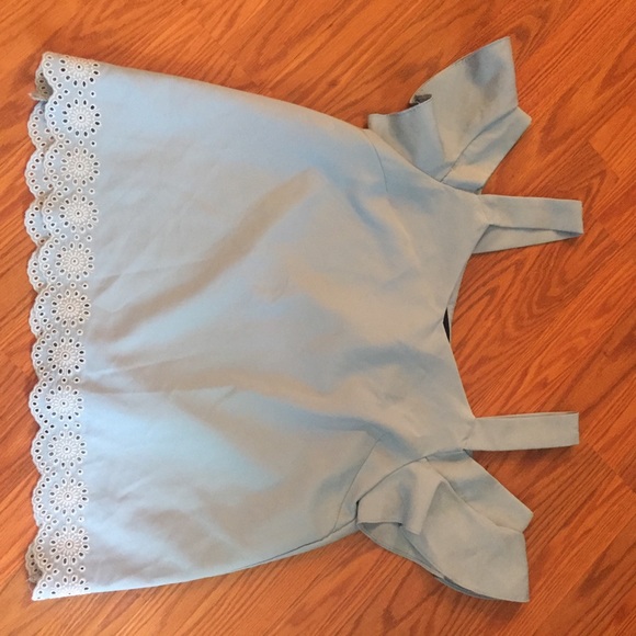 NWOT Blue & White Eyelet Off Shoulder Top Size L - Picture 7 of 8